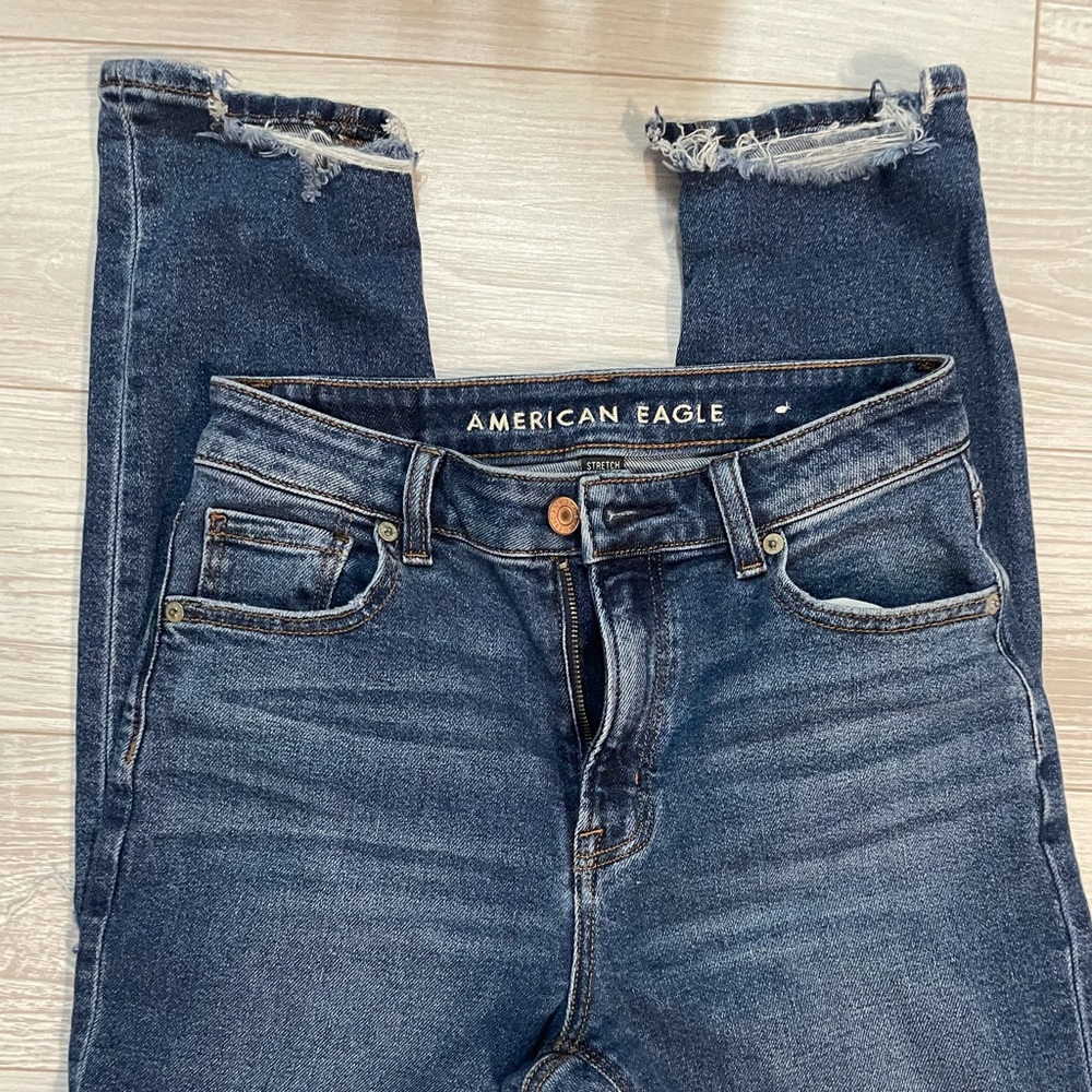 American Eagle mom jeans